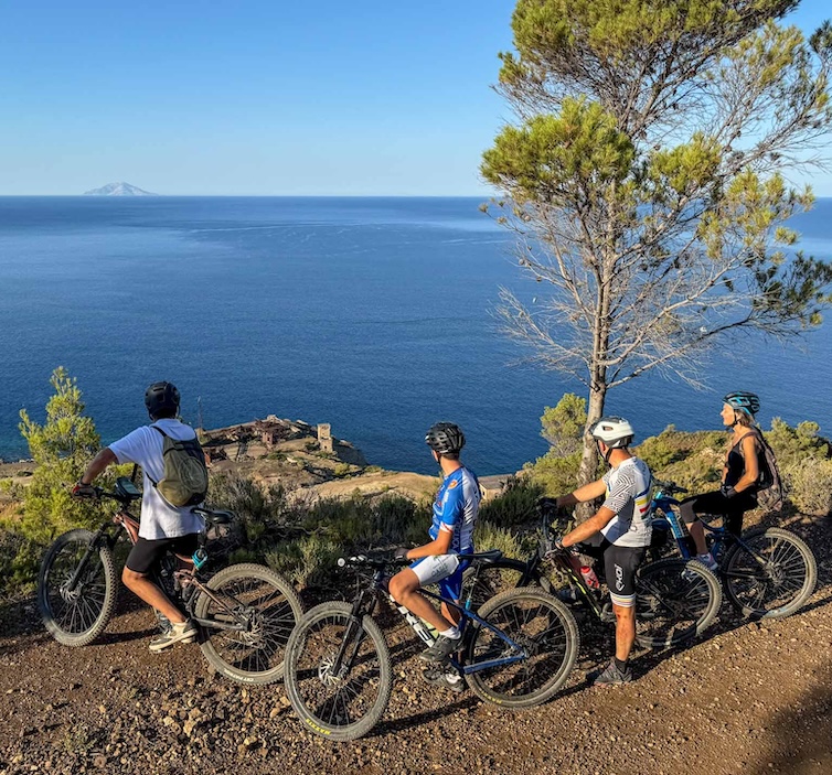 In bicicletta alle Miniere di Capoliveri